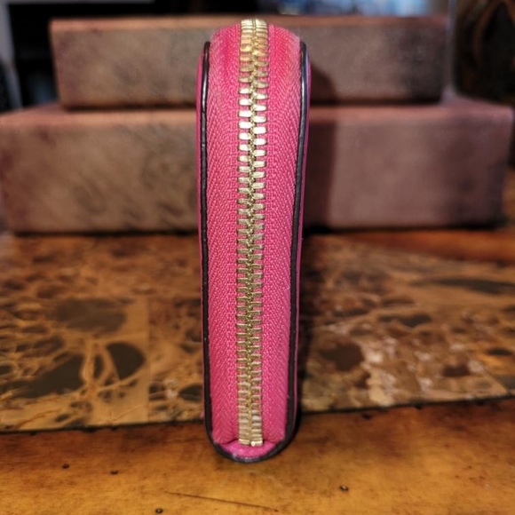 MCM long zip around wallet - Picture 2 of 8